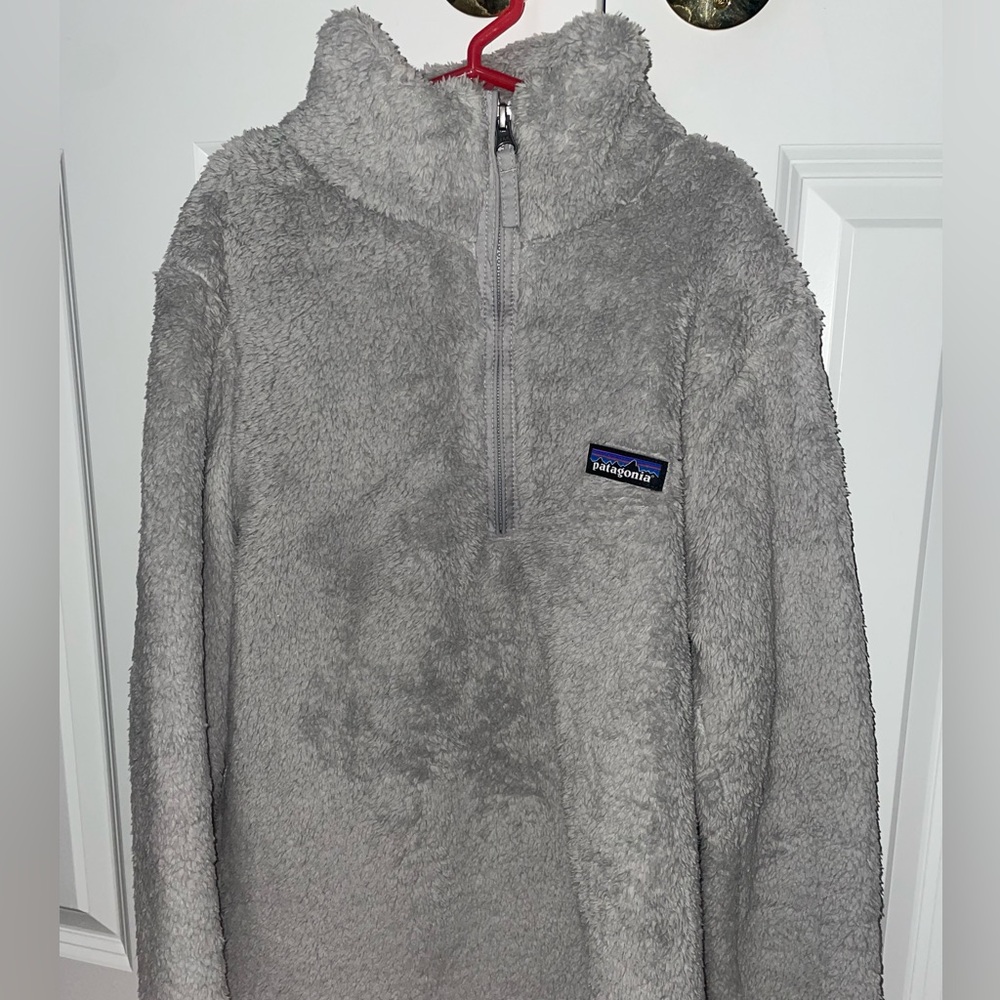 gray patagonia quarter zip fleece